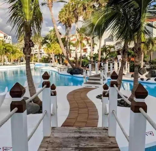 Exterior Con Vistas *