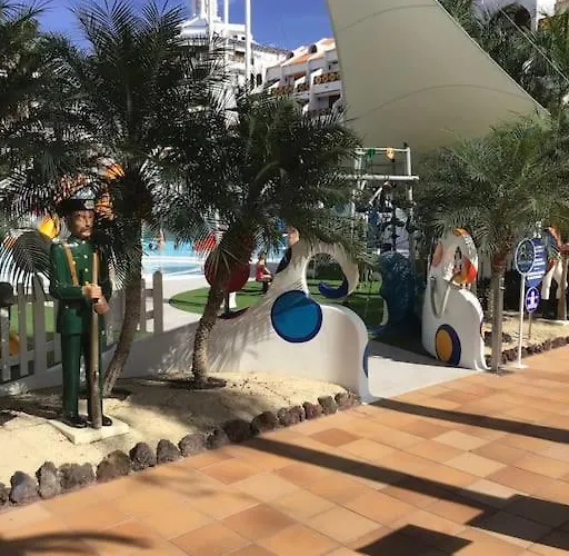 Exterior Con Vistas 플라야데라스아메리카스