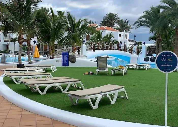 Exterior Con Vistas *